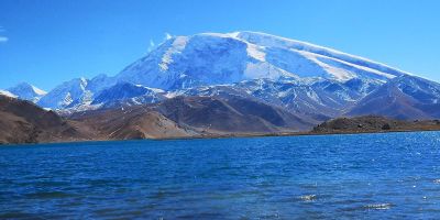 【趣遛南疆】天山胜利隧道、罗布人村寨、克孜利亚大峡谷、库车王府、克孜尔千佛洞、烈焰泉、香妃园、喀什古城、白沙湖、石头城金草滩、盘龙古道、班迪尔蓝湖、喀拉库勒湖8日游